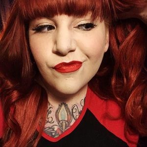 Meet your Posher, Stacie